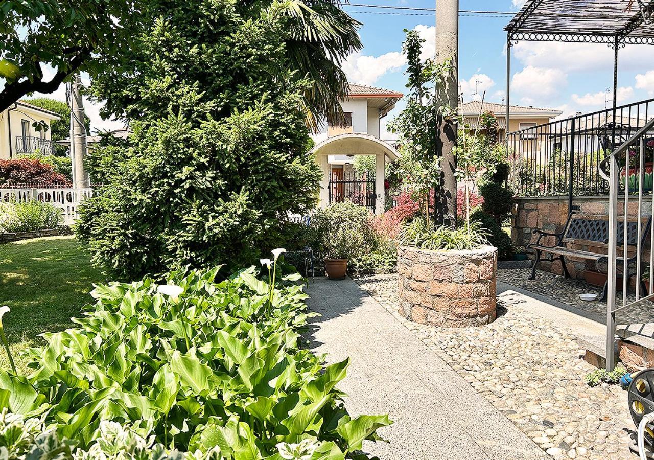 Ferienwohnung La Mansardina Venegono Superiore Exterior foto